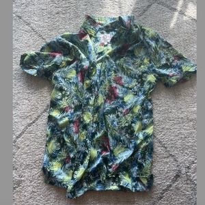 Hawaiian Button Up Short Sleeve Shirt